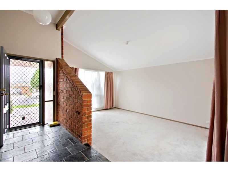 23 Hinrichsen Drive, Hallam VIC 3803