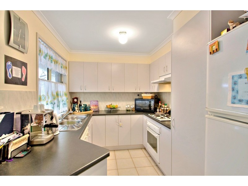 37 Amberly Park Drive, Narre Warren South VIC 3805