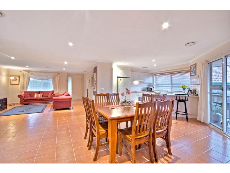 9 Gull Way, Narre Warren South VIC 3805