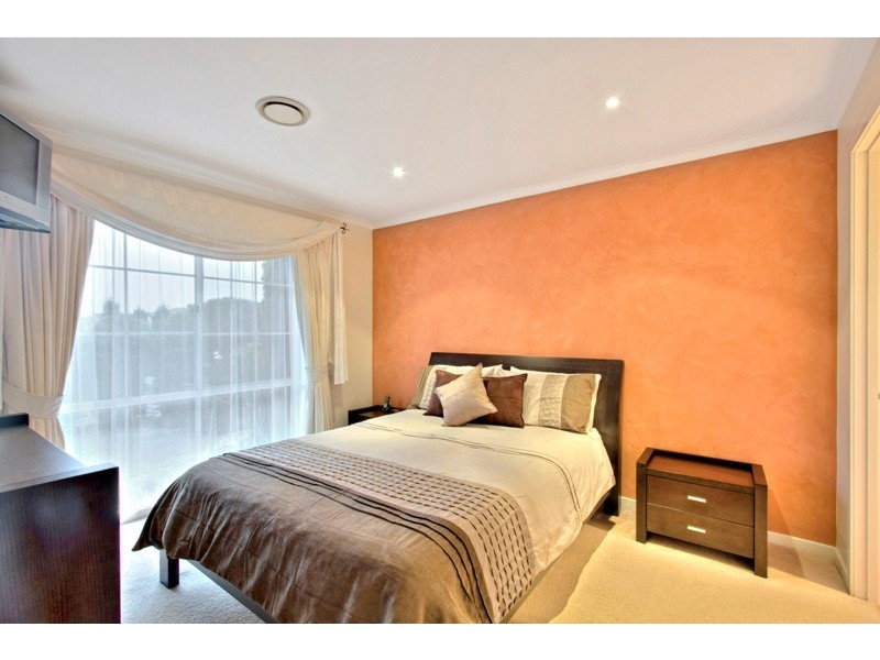 9 Gull Way, Narre Warren South VIC 3805