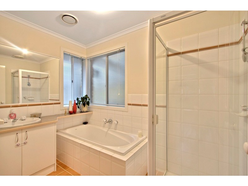 9 Gull Way, Narre Warren South VIC 3805