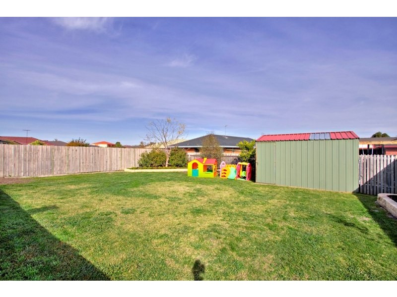 125 Fleetwood Drive, Narre Warren VIC 3805