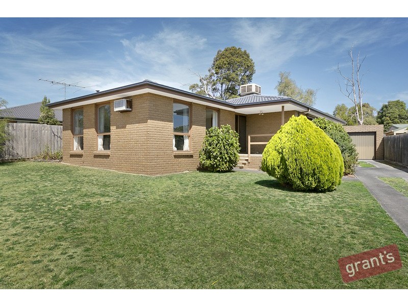 16 Darling Way, Narre Warren VIC 3805