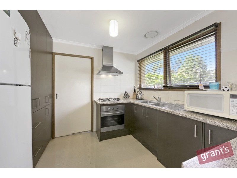 16 Darling Way, Narre Warren VIC 3805