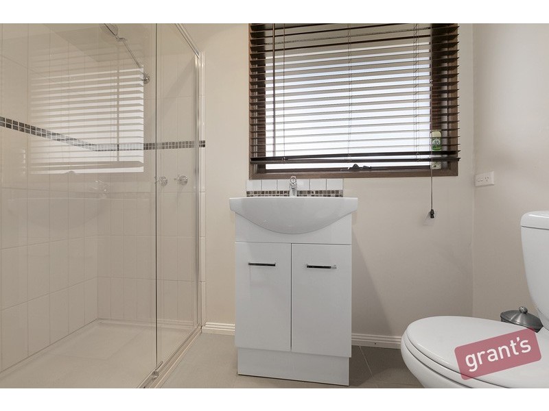 16 Darling Way, Narre Warren VIC 3805