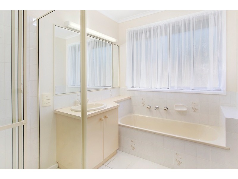 1/6 Upton Crescent, Narre Warren VIC 3805