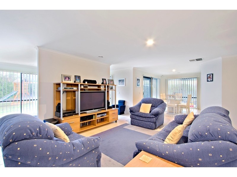 21 Beethoven Drive, Narre Warren South VIC 3805