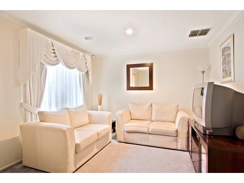 21 Beethoven Drive, Narre Warren South VIC 3805