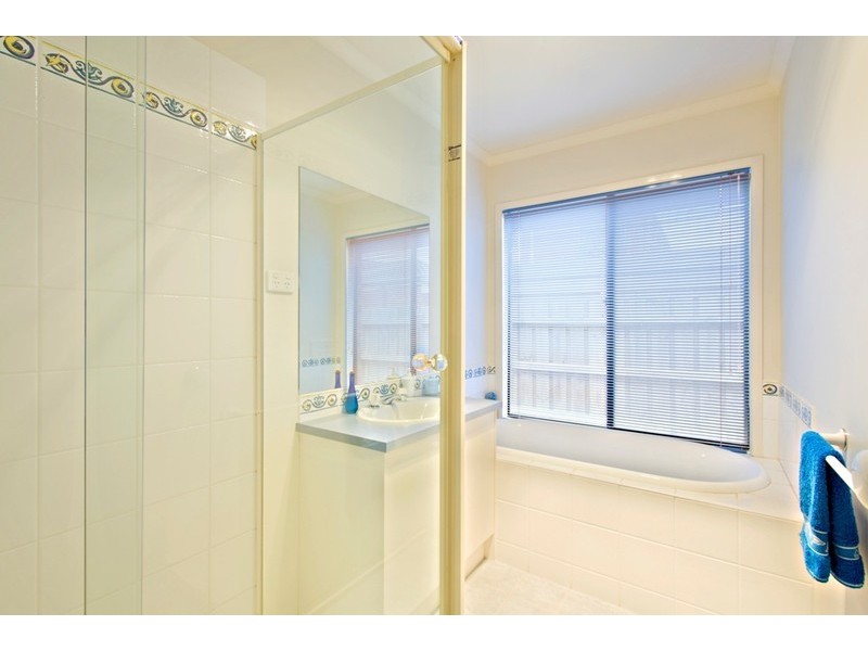 21 Beethoven Drive, Narre Warren South VIC 3805