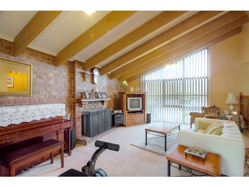 1 Woodlands Crescent, Narre Warren VIC 3805