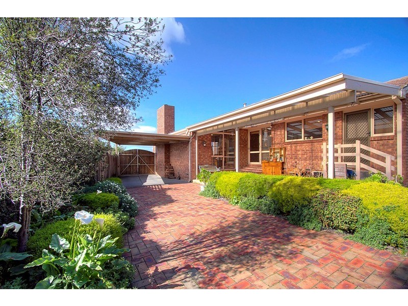 1 Woodlands Crescent, Narre Warren VIC 3805