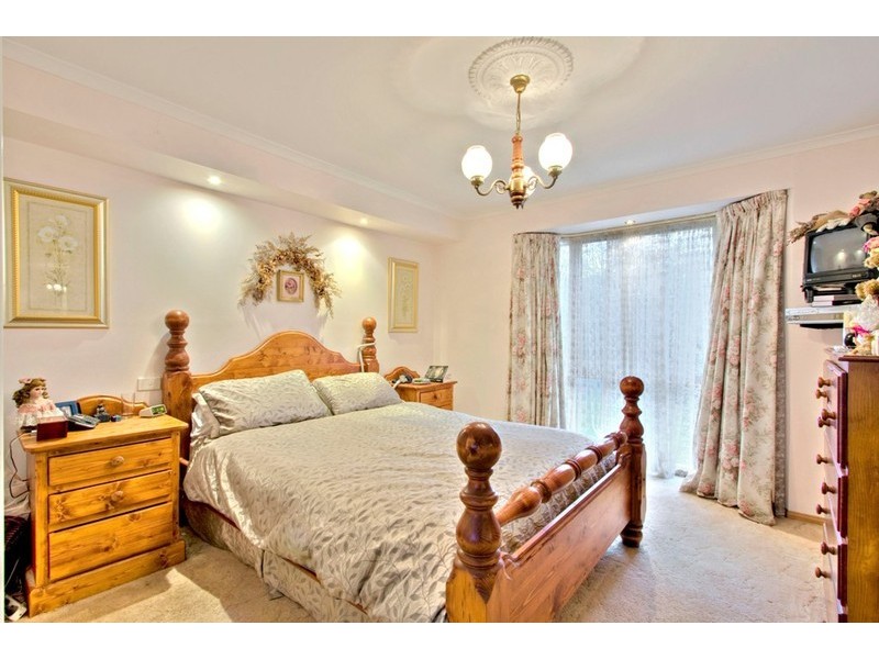 34 Oakleaf Place, Narre Warren South VIC 3805