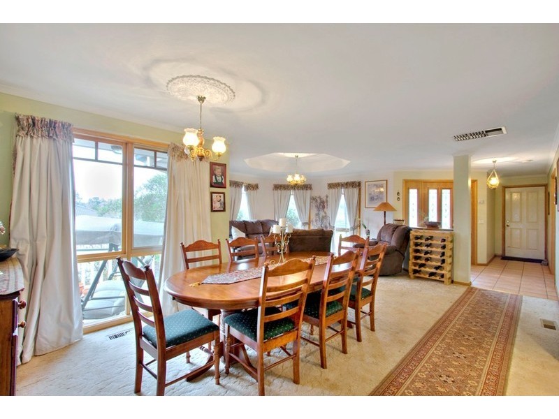 34 Oakleaf Place, Narre Warren South VIC 3805