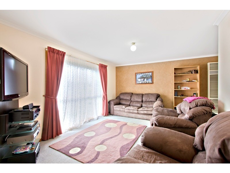 2 Shorthorn Walk, Narre Warren South VIC 3805