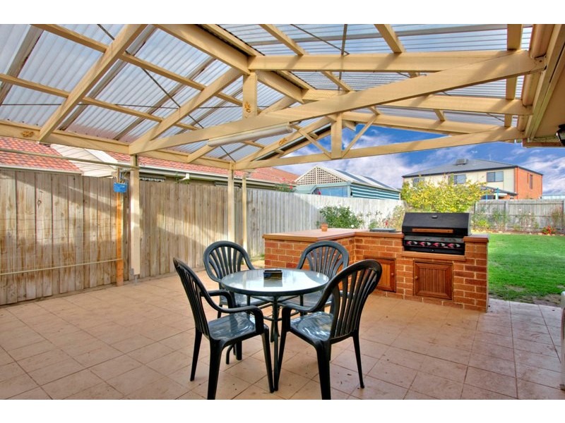 2 Shorthorn Walk, Narre Warren South VIC 3805