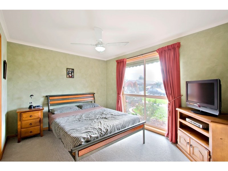 2 Shorthorn Walk, Narre Warren South VIC 3805