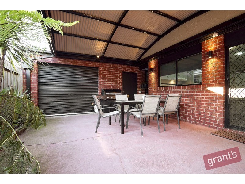 18 Burlington Chase, Hampton Park VIC 3976