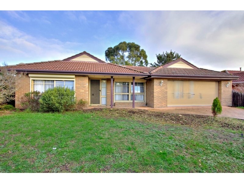 20 Greenacre Crescent, Narre Warren VIC 3805