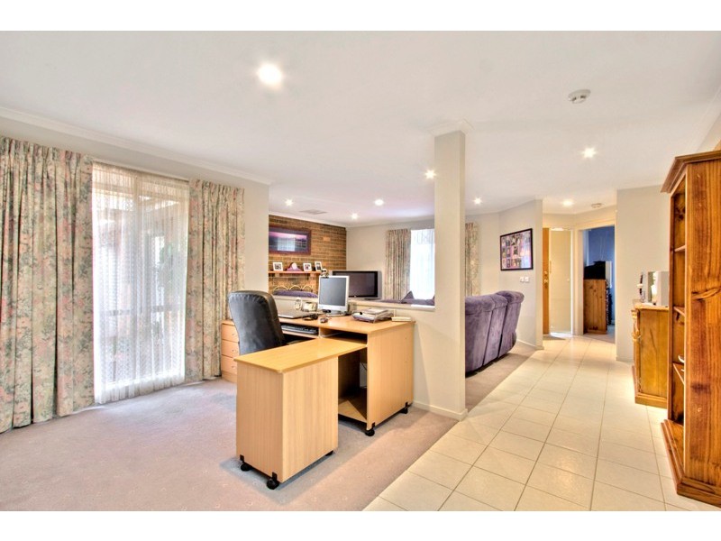 25 Jacksons Road, Narre Warren VIC 3805