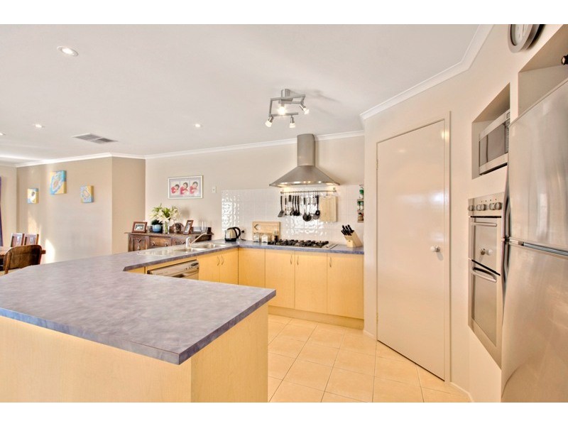 52 Community Parade, Narre Warren South VIC 3805