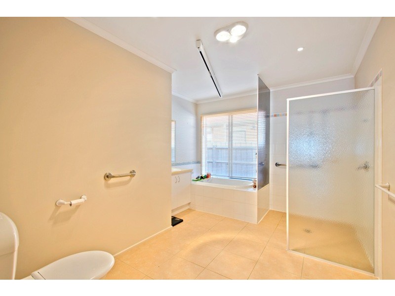 52 Community Parade, Narre Warren South VIC 3805