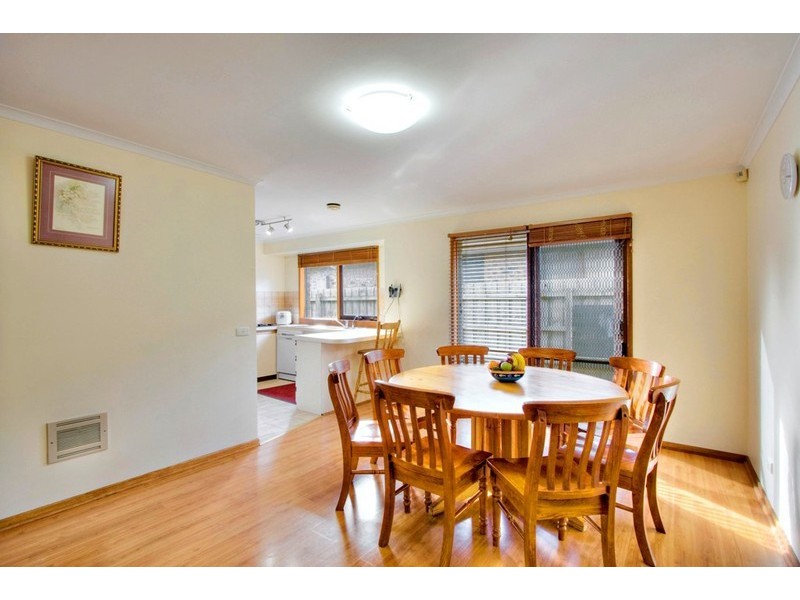 67 Girvan Circuit, Endeavour Hills VIC 3802