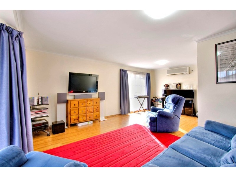 67 Girvan Circuit, Endeavour Hills VIC 3802