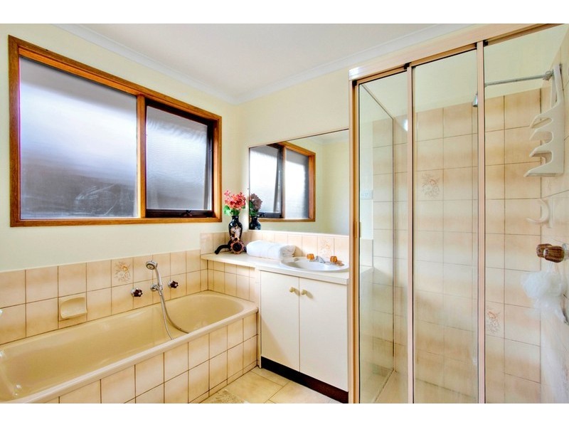 67 Girvan Circuit, Endeavour Hills VIC 3802