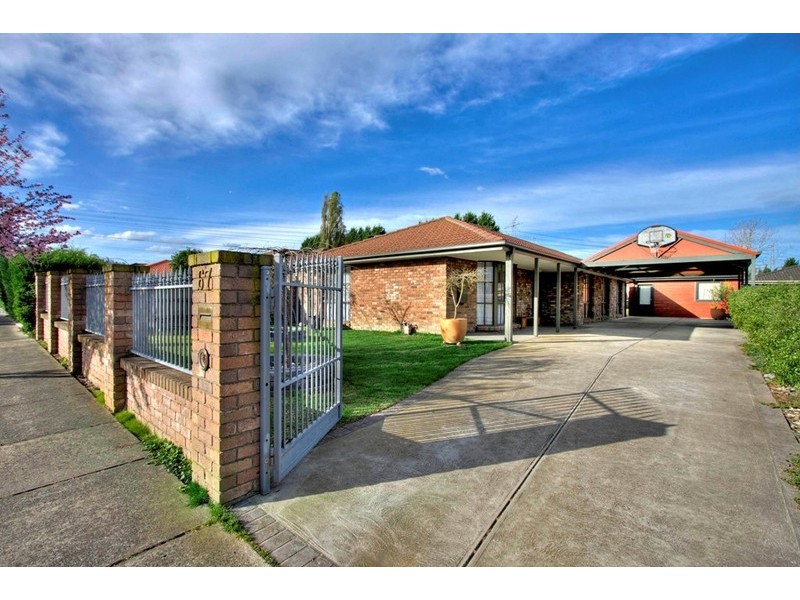 67 Girvan Circuit, Endeavour Hills VIC 3802