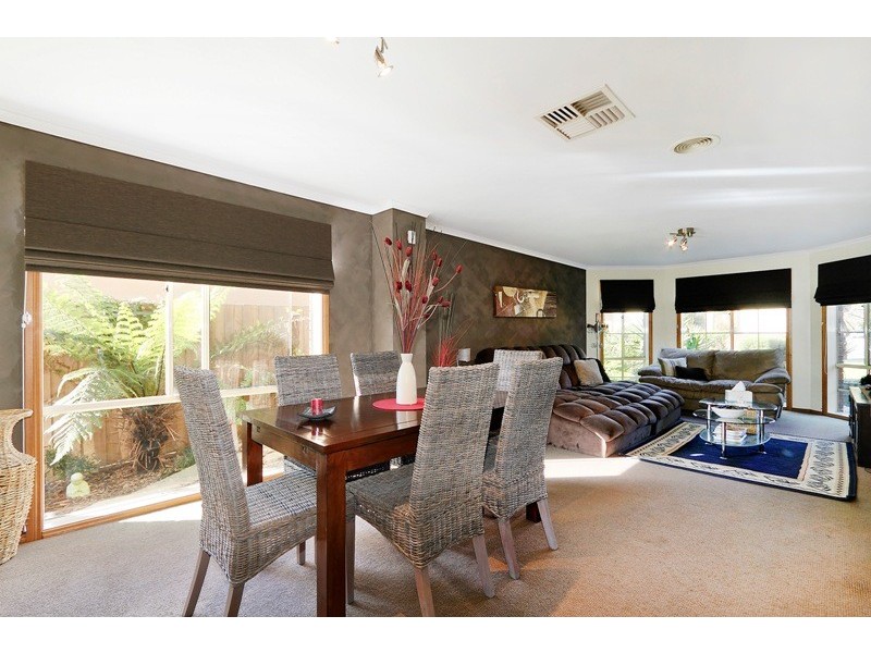 30 Ardblair Terrace, Narre Warren South VIC 3805