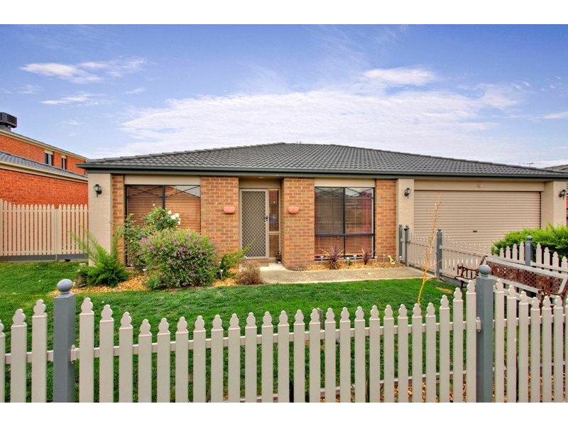 34 Beethoven Drive, Narre Warren South VIC 3805