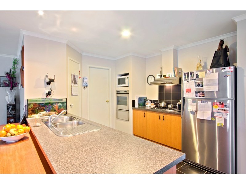 34 Beethoven Drive, Narre Warren South VIC 3805