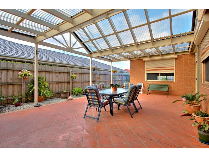 9 Cromford Crescent, Narre Warren South VIC 3805