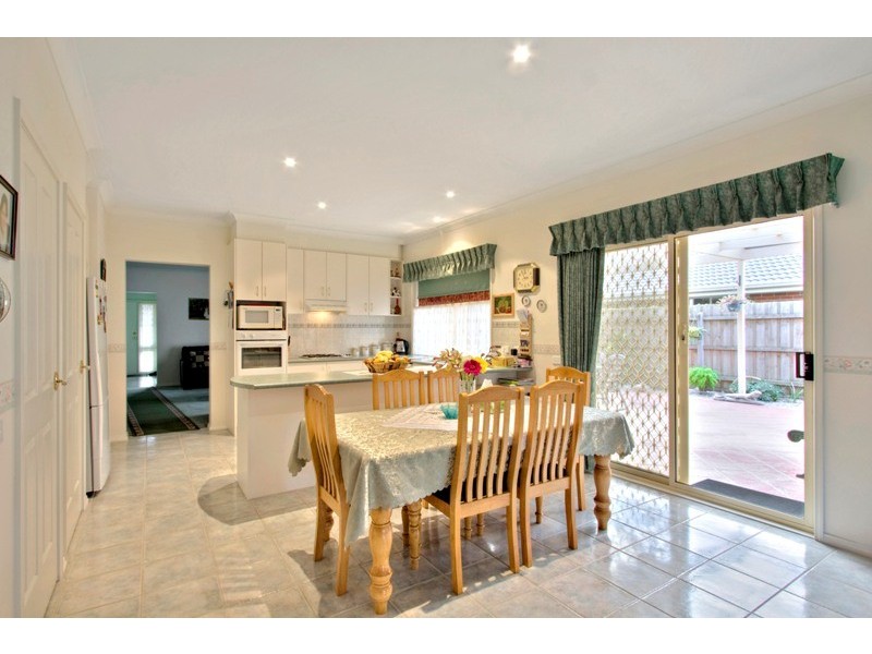 9 Cromford Crescent, Narre Warren South VIC 3805