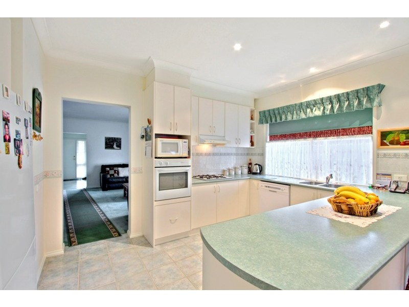 9 Cromford Crescent, Narre Warren South VIC 3805