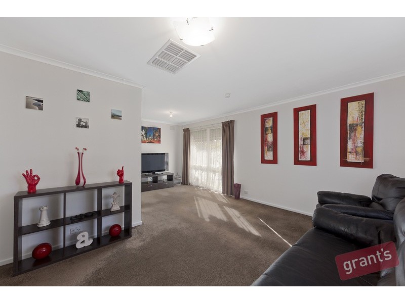 8 Aberdeen Court, Narre Warren VIC 3805