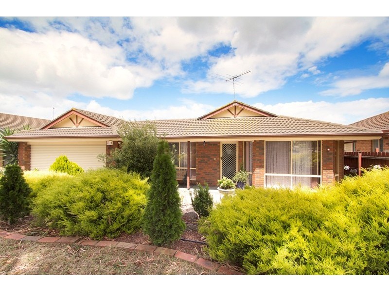 14 Gull Way, Narre Warren South VIC 3805