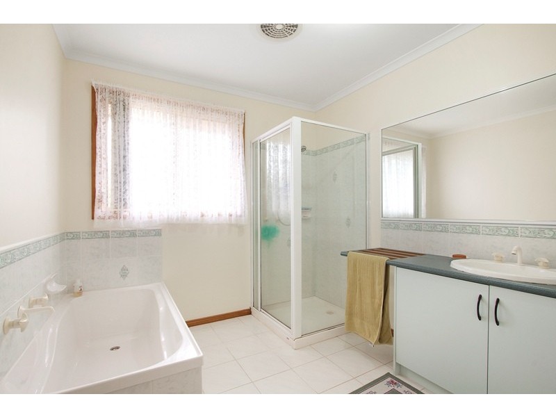 14 Gull Way, Narre Warren South VIC 3805