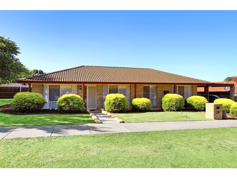 43 Lake View Drive, Narre Warren South VIC 3805