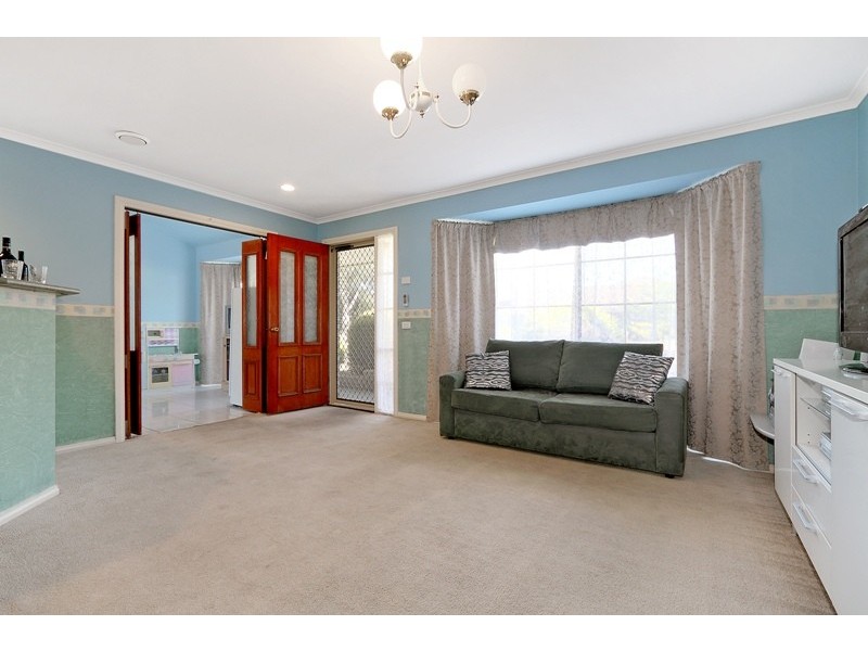 43 Lake View Drive, Narre Warren South VIC 3805