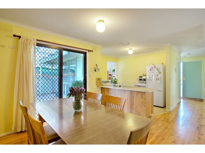 17 Upton Crescent, Narre Warren VIC 3805