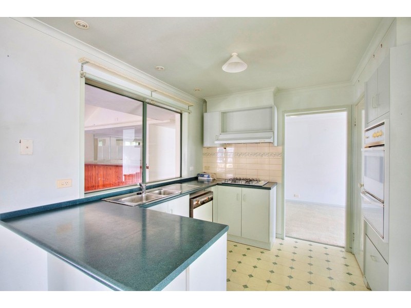 14 Artists Crescent, Narre Warren South VIC 3805