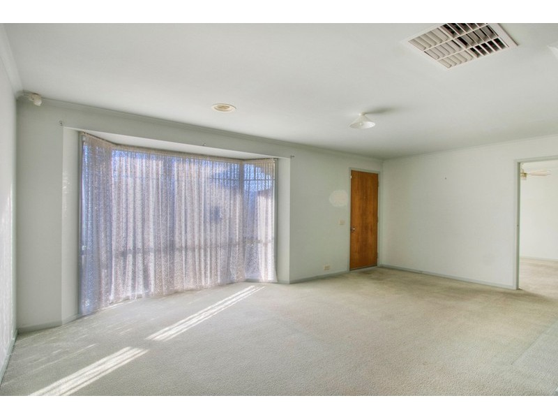 14 Artists Crescent, Narre Warren South VIC 3805