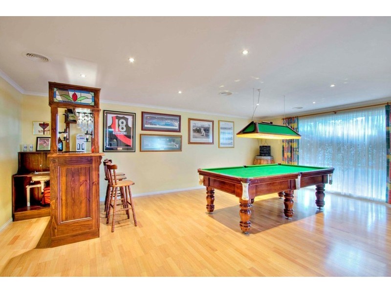 26 Mayfair Crescent, Narre Warren VIC 3805