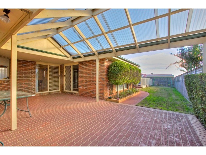 26 Mayfair Crescent, Narre Warren VIC 3805