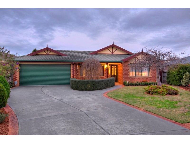 8 Avery Court, Narre Warren VIC 3805