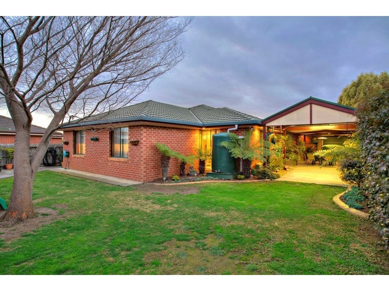 8 Avery Court, Narre Warren VIC 3805