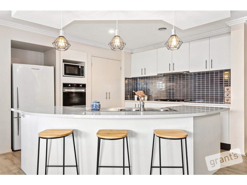 4 Parkville Terrace, Narre Warren South VIC 3805