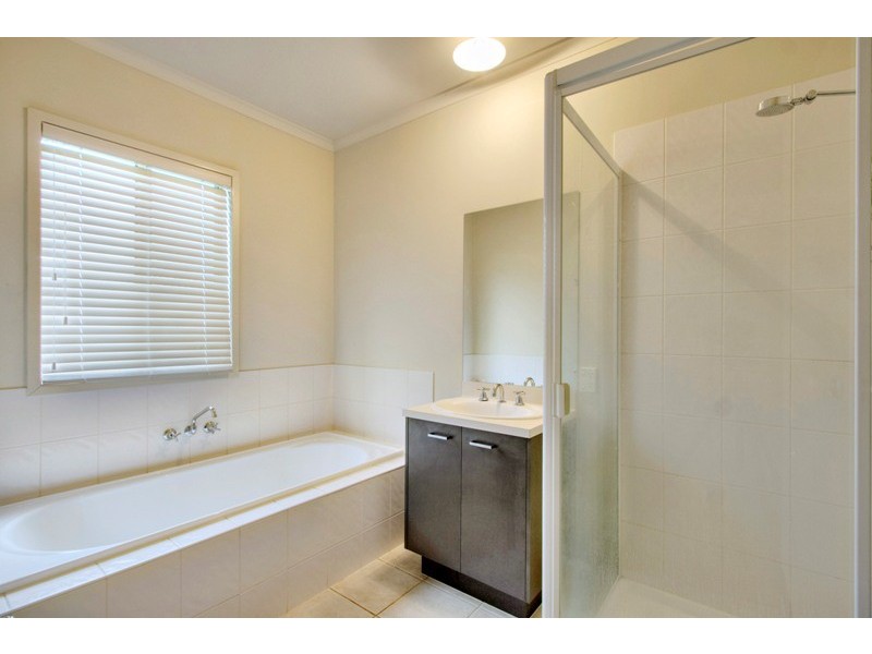 10 Ashcroft Close, Hallam VIC 3803