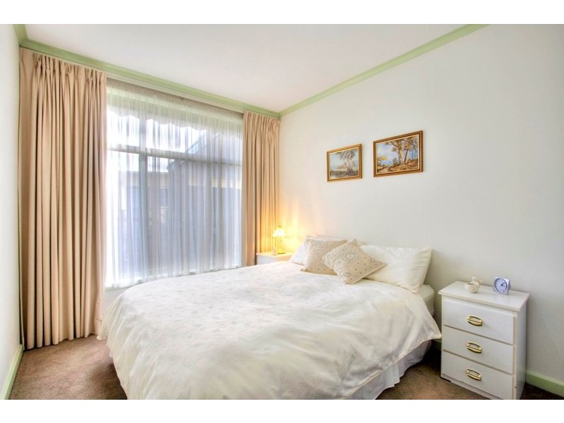 33 Philip Road, Hallam VIC 3803
